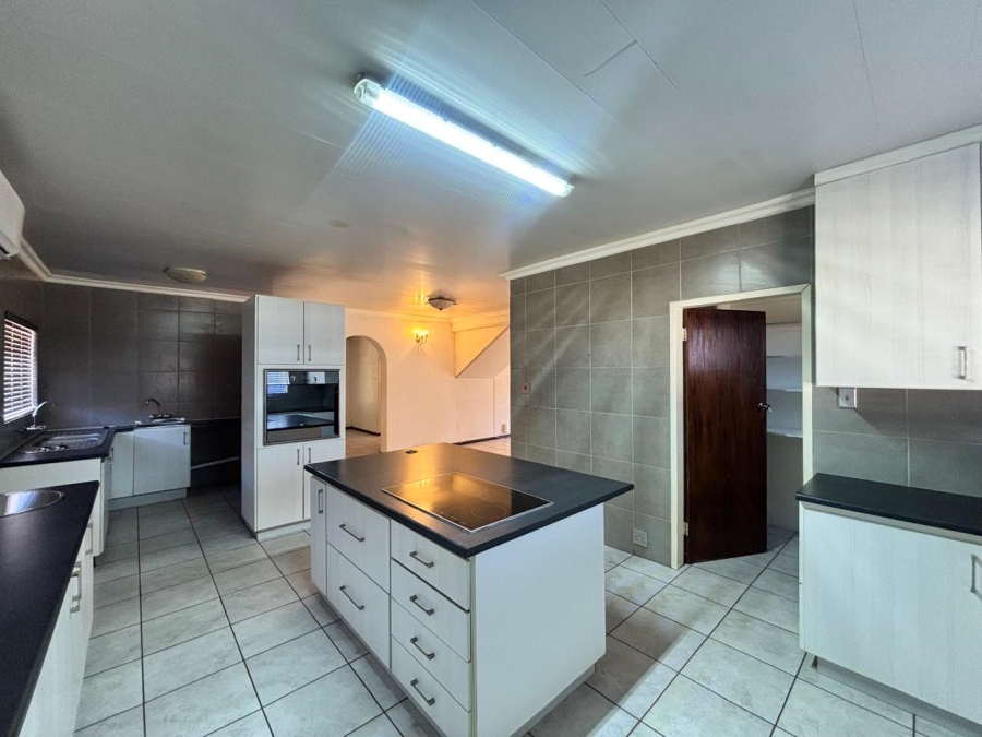 4 Bedroom Property for Sale in Wilkoppies North West